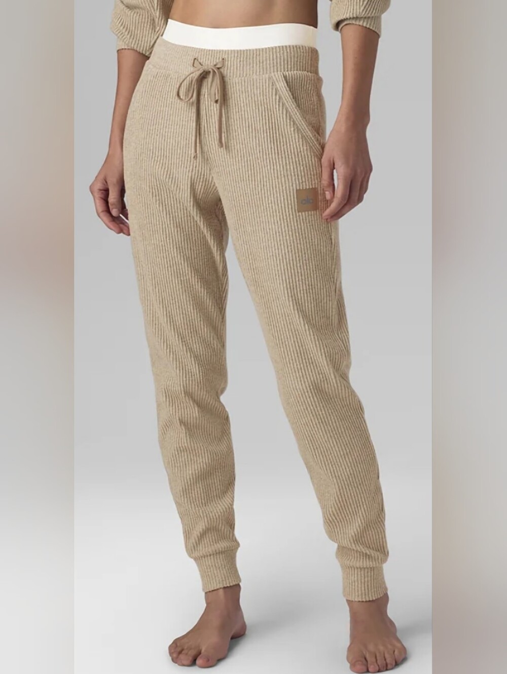 ALO Yoga Muse Ribbed Drawstring Sweat Pants in Tan